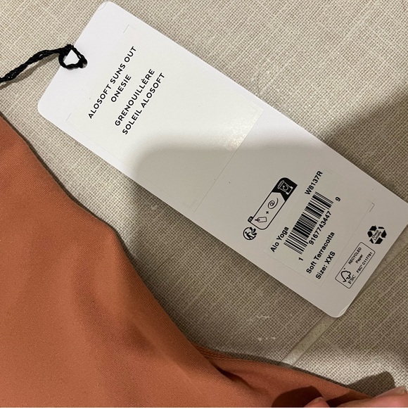 Alosoft Suns Out Onesie - Picture 2 of 8